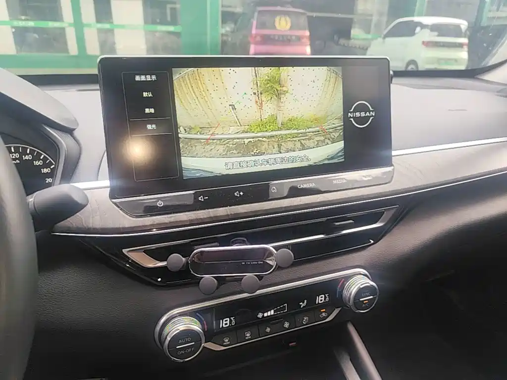 Nissan Teana — миниатюра 13