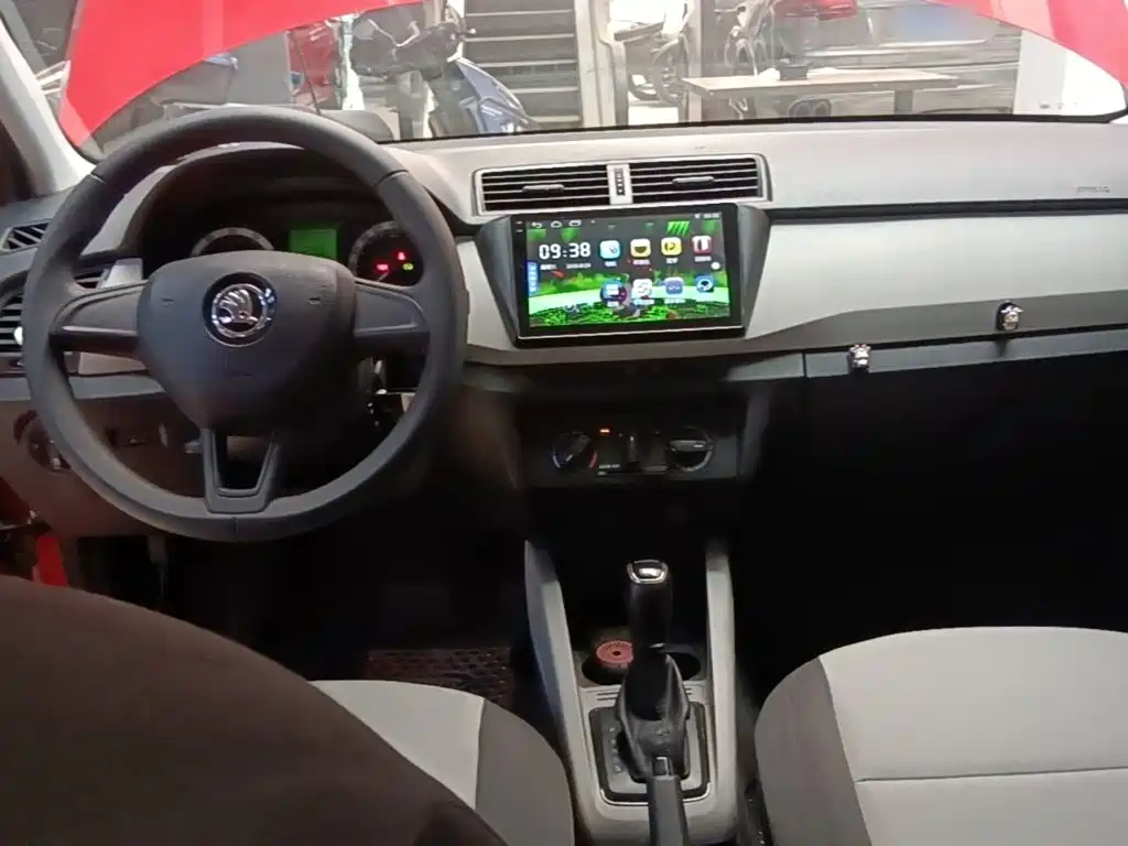 Skoda Fabia — миниатюра 10