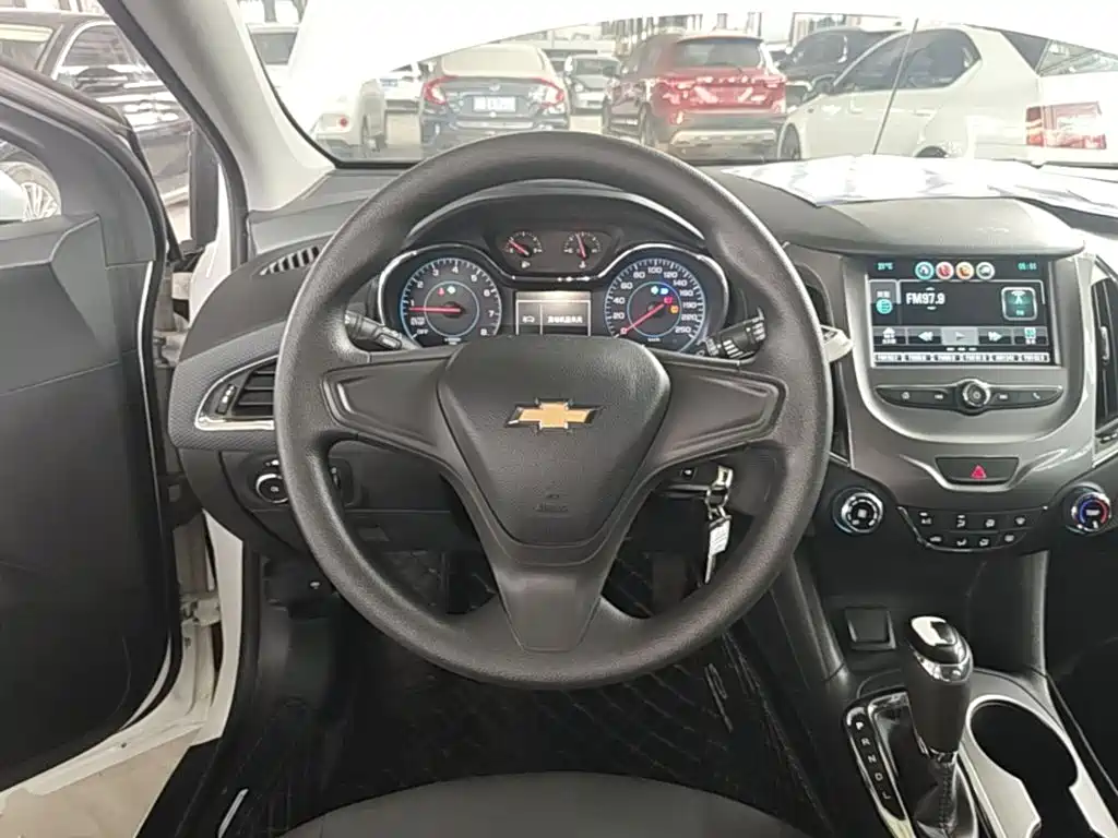Chevrolet Cruze — миниатюра 11