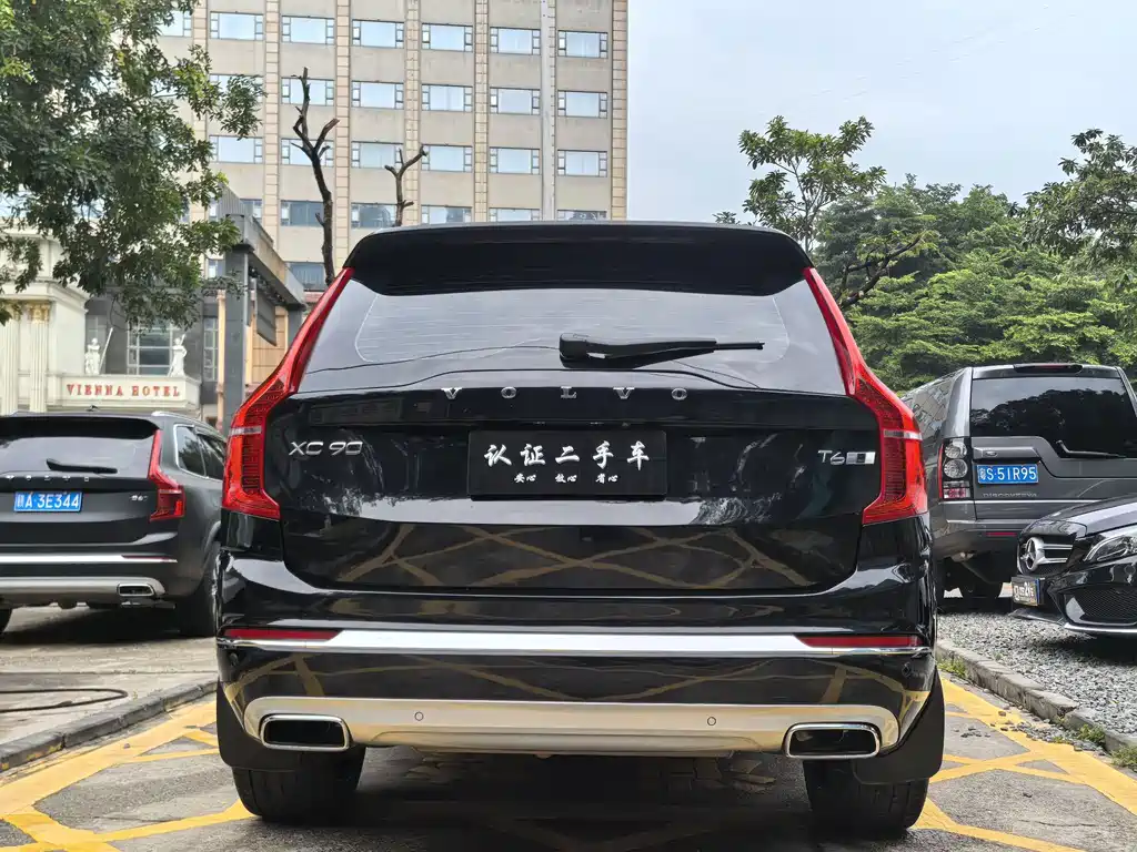 Volvo XC90 — миниатюра 3