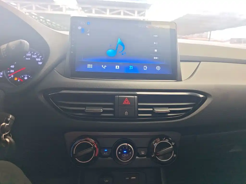 Hyundai Elantra — миниатюра 13
