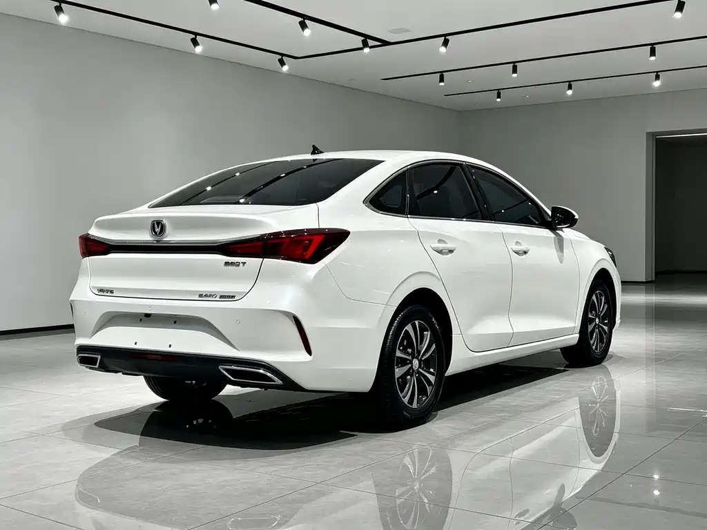 Changan Eado — миниатюра 7