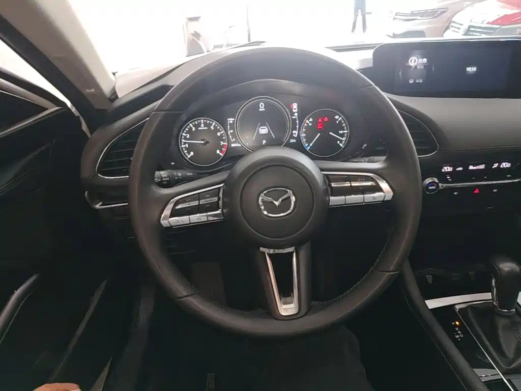 Mazda 3 Axela — миниатюра 11