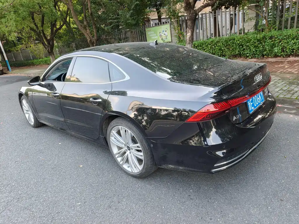 Audi A7L — миниатюра 10