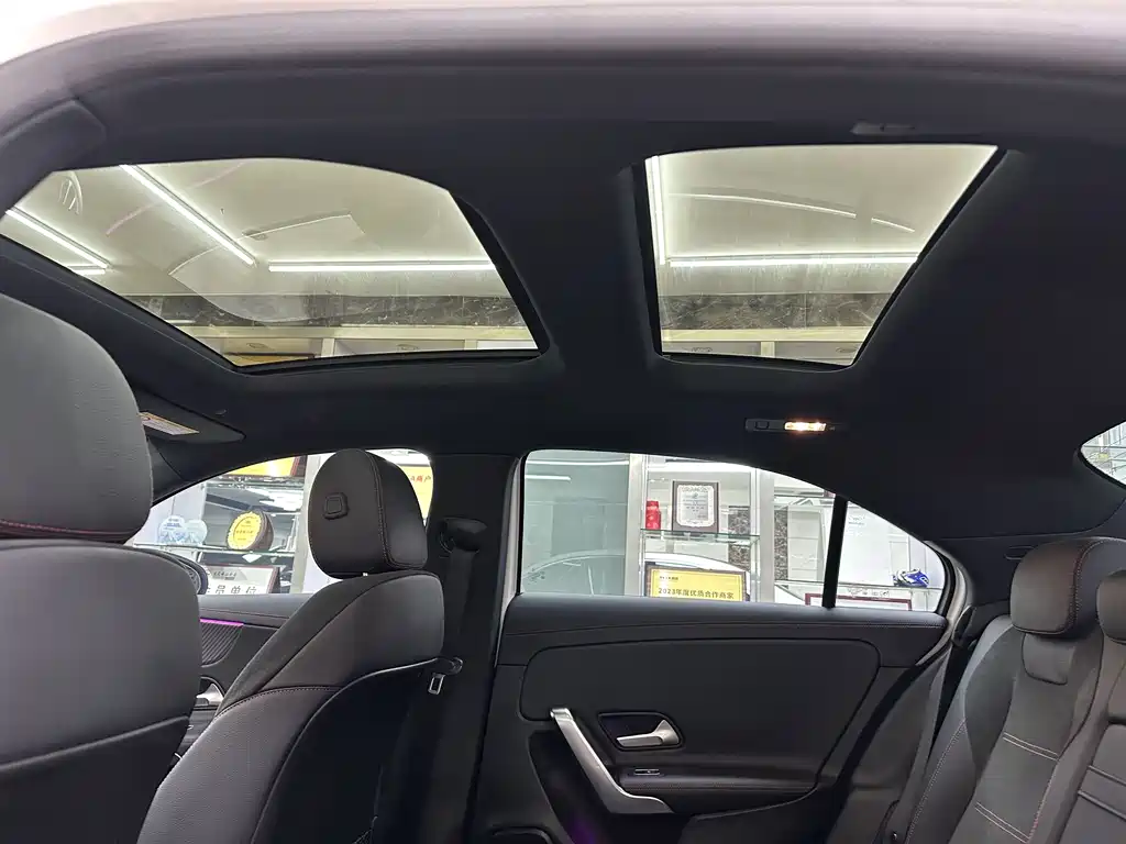 Mercedes-Benz A-Class A 2024 A 200 L Fashion
