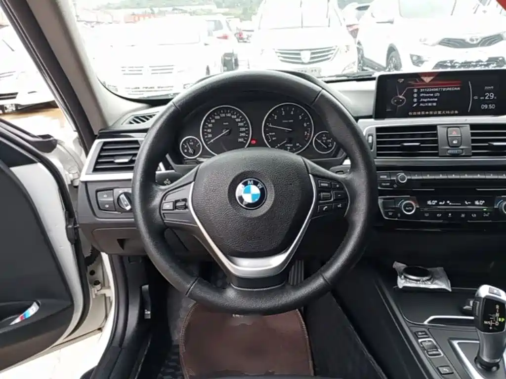 BMW 3 Series — миниатюра 11