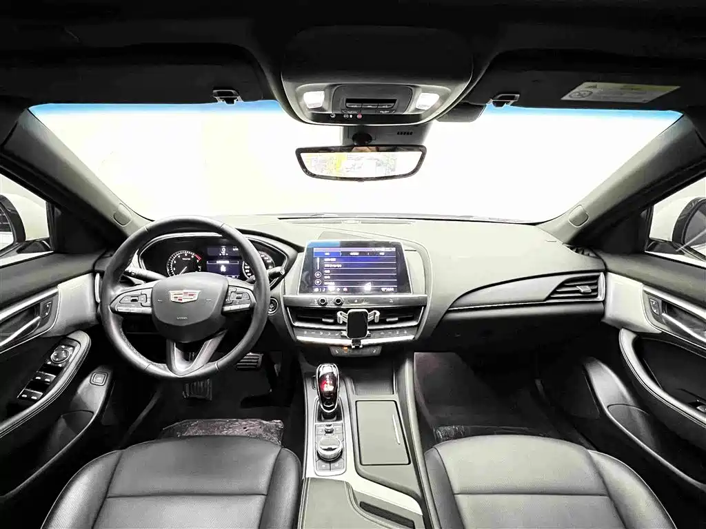 Cadillac CT5 — миниатюра 11