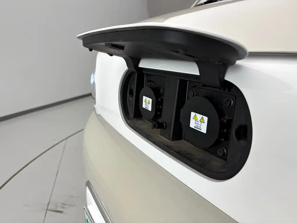 Wuling MINIEV — миниатюра 13