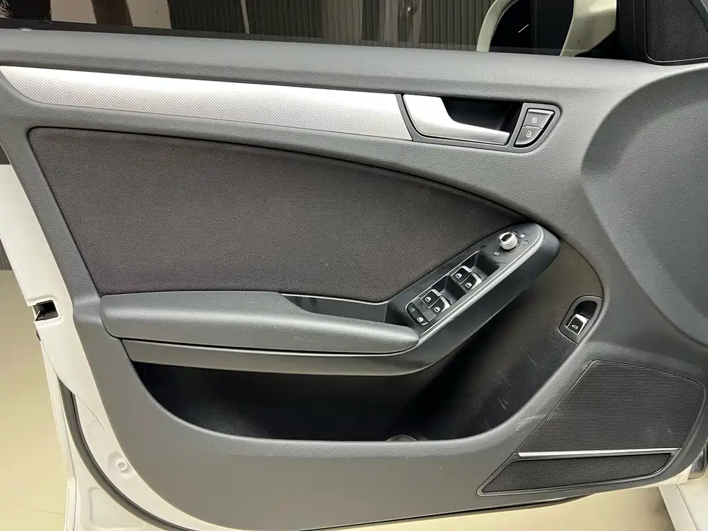 Audi A4L — миниатюра 10