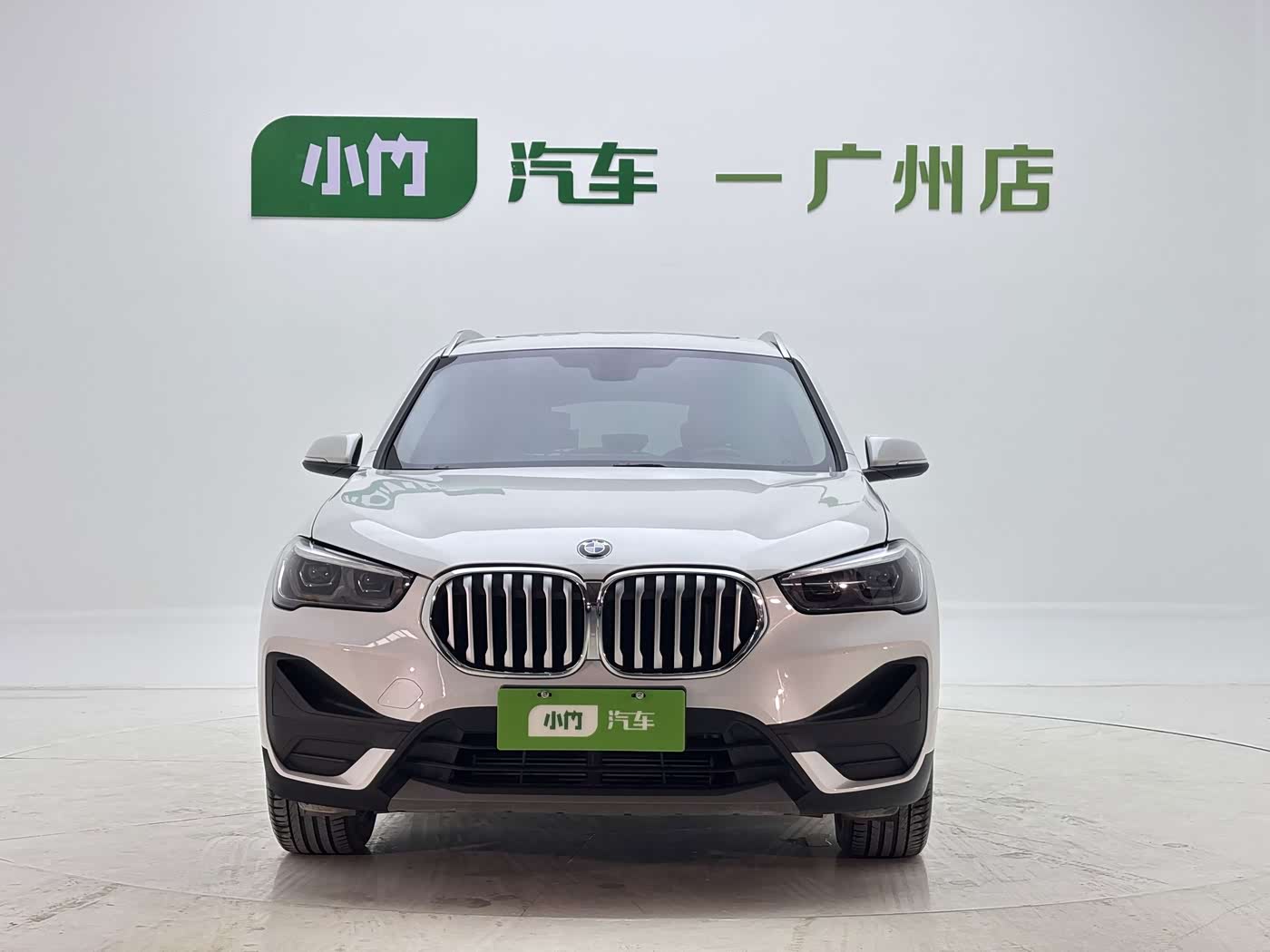 BMW X1 1.5 л 2021 г. Белый, пробег 39000 км