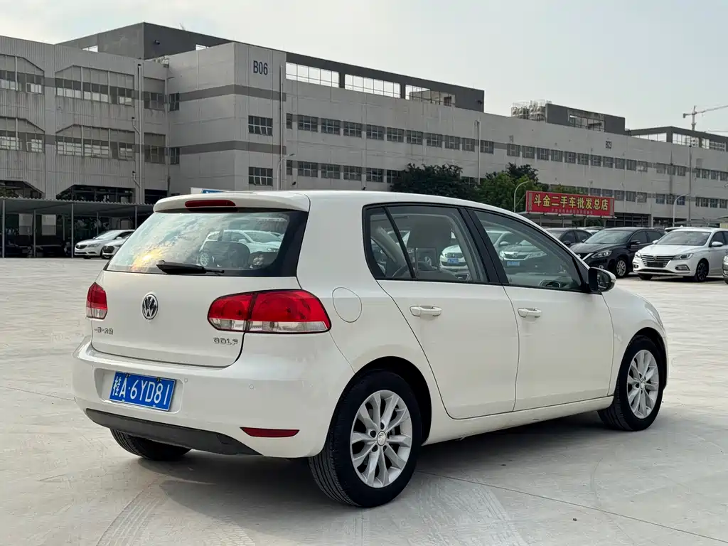 Volkswagen Golf — миниатюра 4
