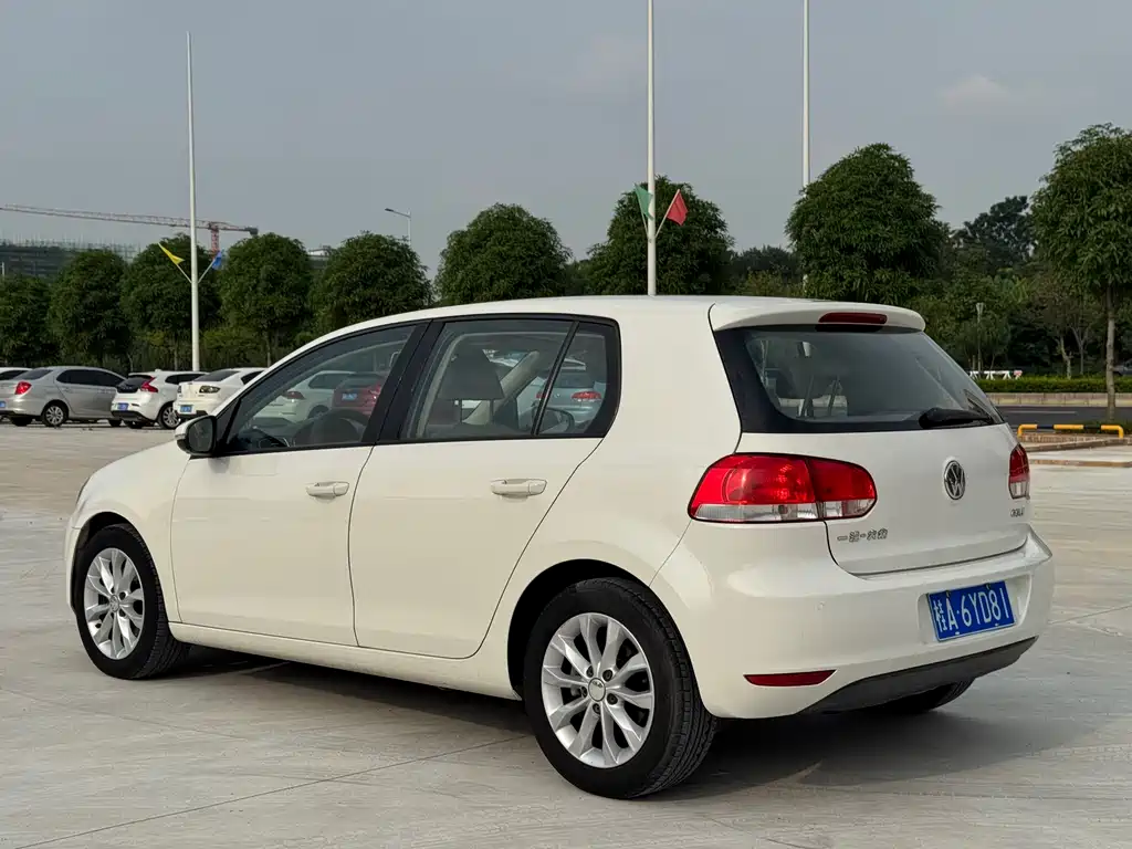 Volkswagen Golf — миниатюра 6