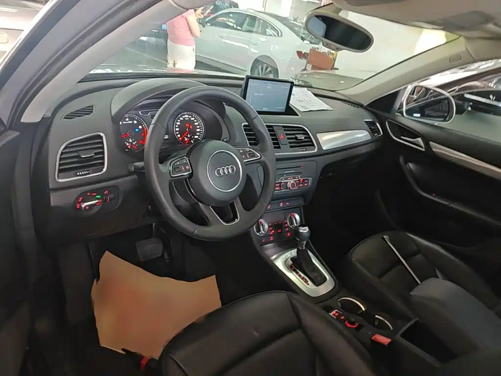 Audi Q3 — миниатюра 10