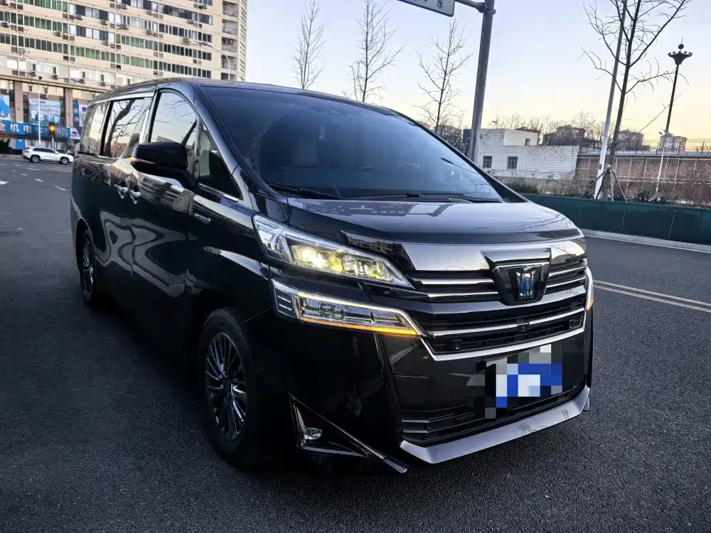 Toyota Vellfire — миниатюра 6