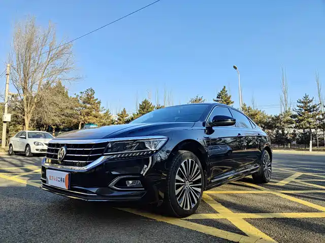 VOLKSWAGEN PASSAT 2020
