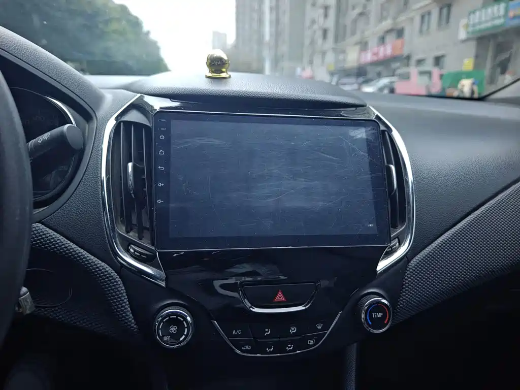Chevrolet Cruze — миниатюра 11