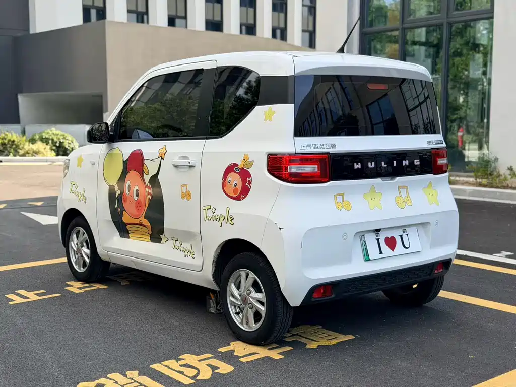 Wuling MINIEV — миниатюра 6