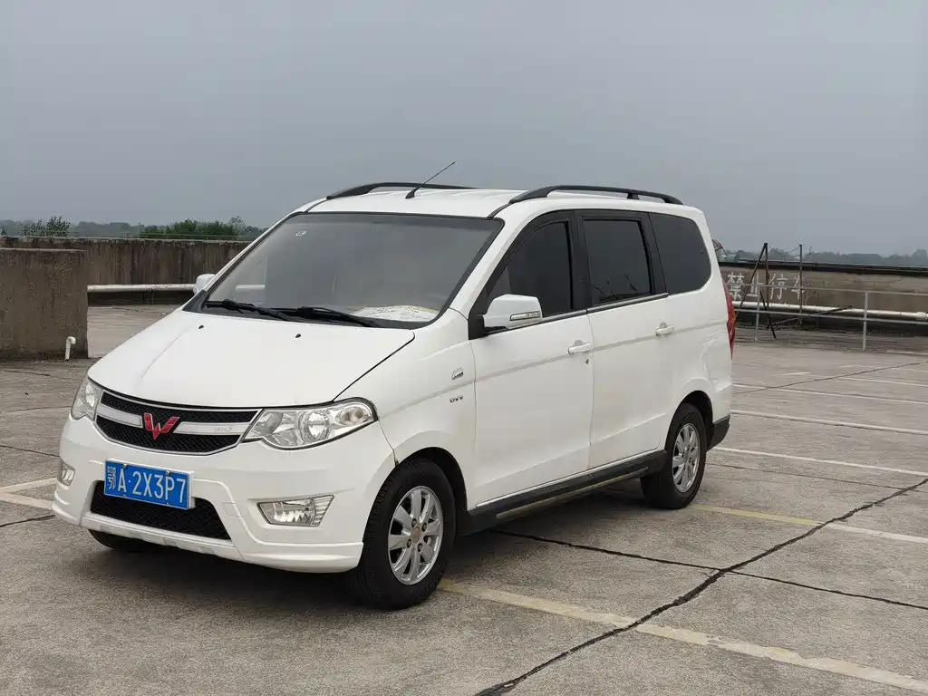 Wuling Hongguang — миниатюра 3