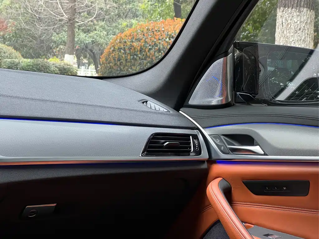 BMW M5 — миниатюра 17