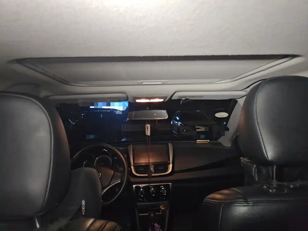 Toyota Yaris L — миниатюра 15