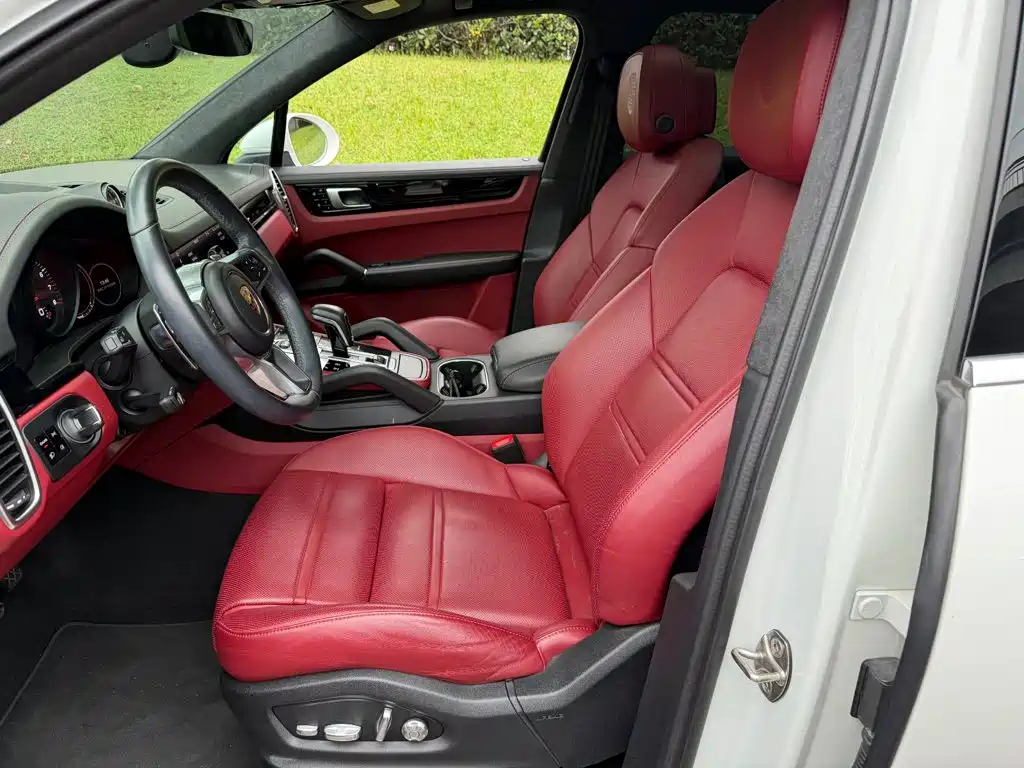 Porsche Cayenne — миниатюра 8