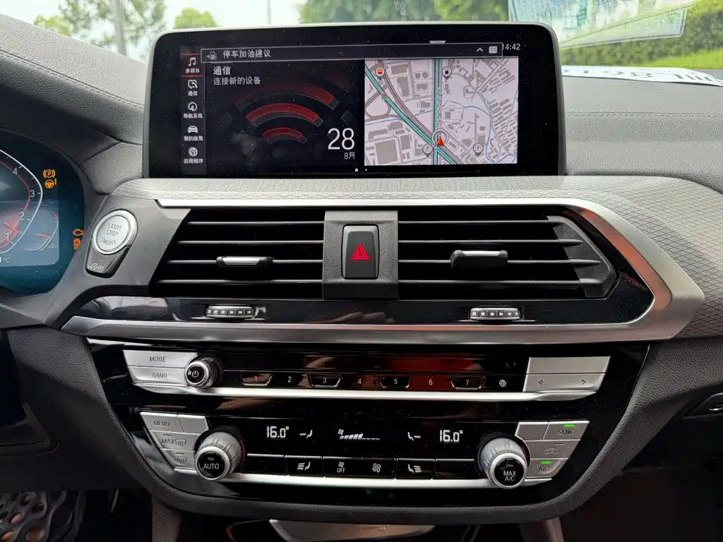 BMW X4 — миниатюра 10