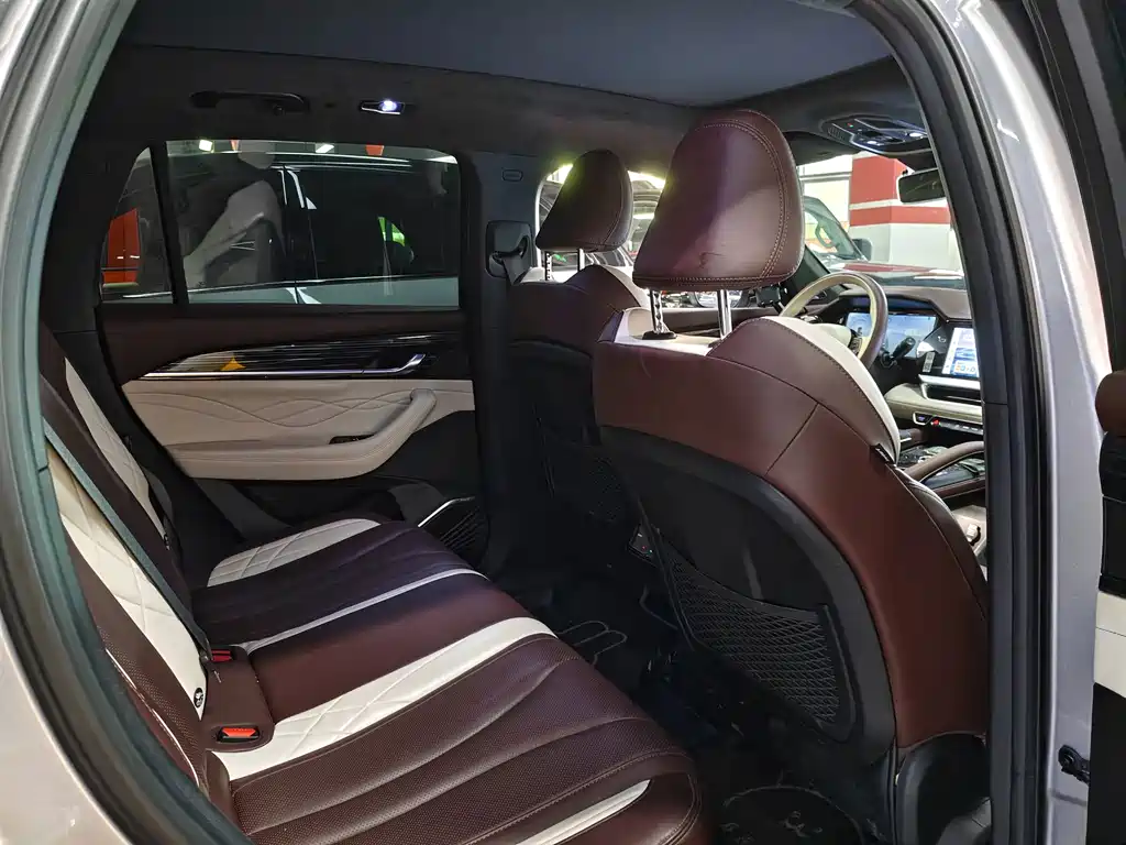 Geely Xingyue L — миниатюра 8