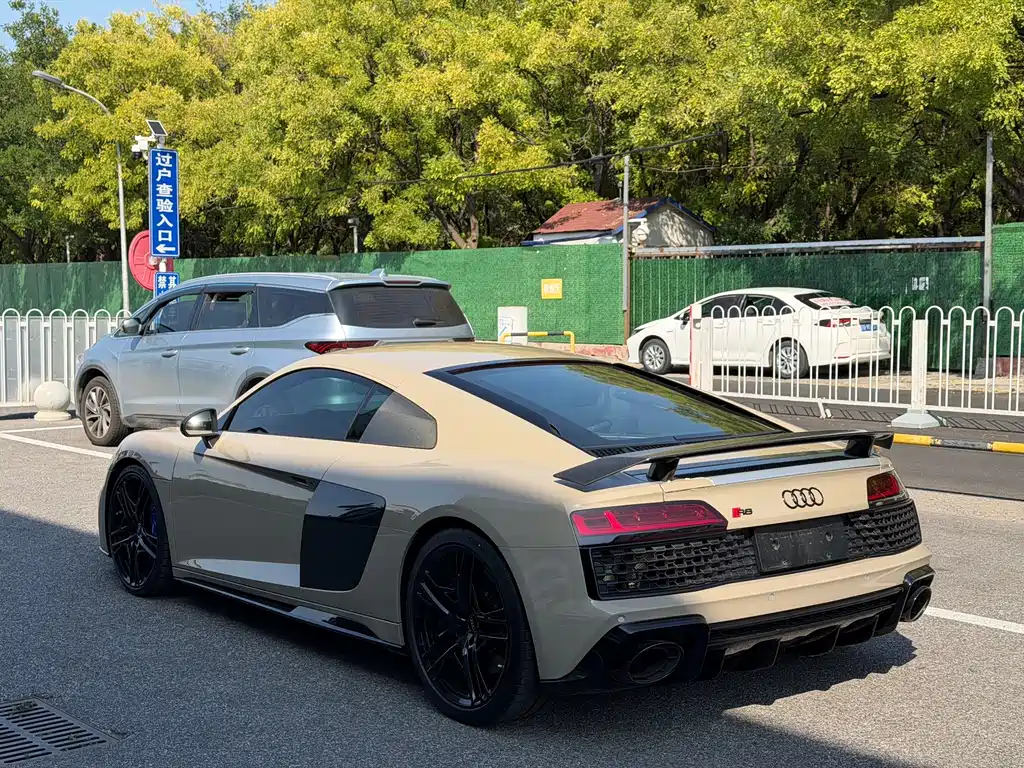 Audi R8 — миниатюра 4