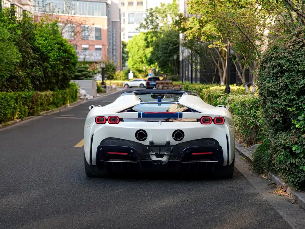 Ferrari SF90 — миниатюра 10