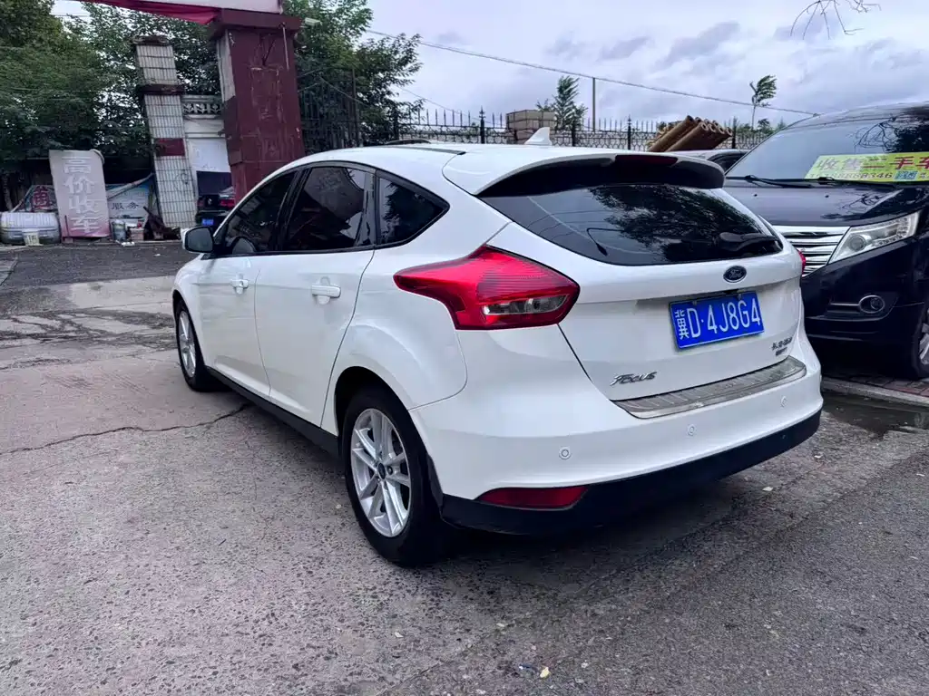 Ford Focus — миниатюра 7