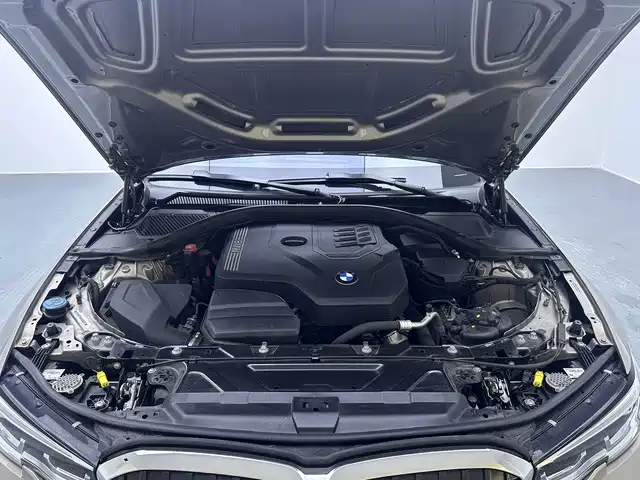 BMW 3 Series — миниатюра 9