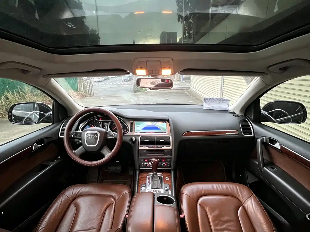 Audi Q7 — миниатюра 6