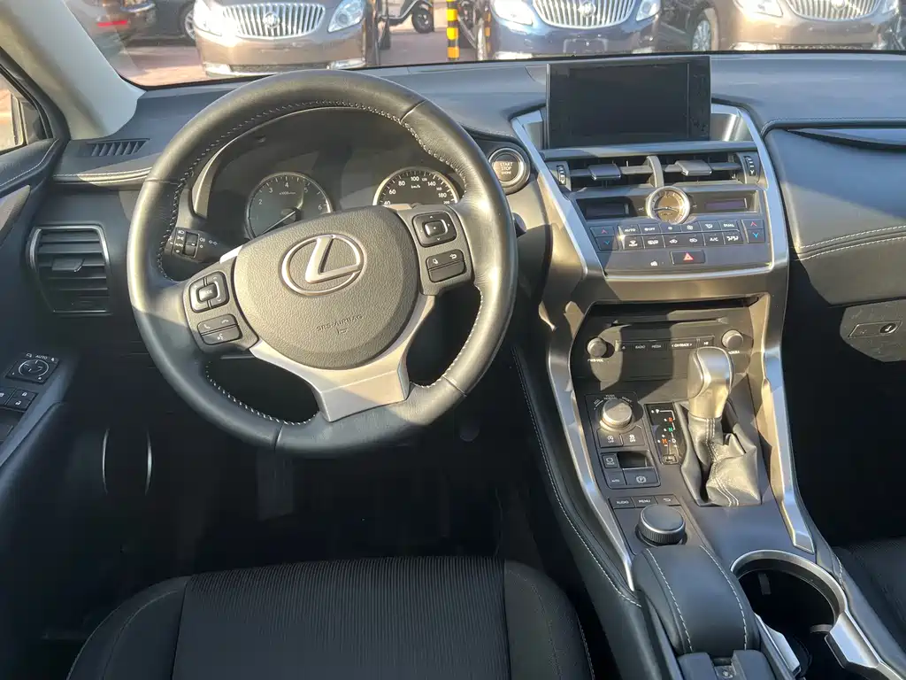 Lexus NX — фотографии объявления, Фото 10