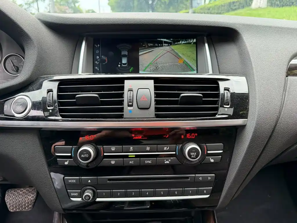 BMW X4 — миниатюра 10
