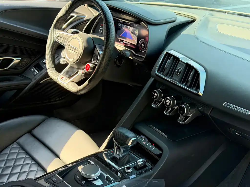 Audi R8 — миниатюра 8