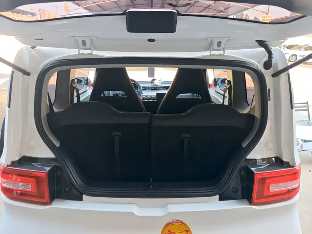 Wuling MINIEV — миниатюра 19