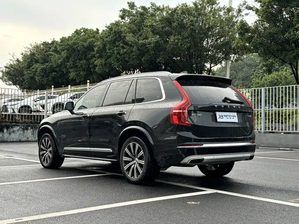 Volvo XC90 — миниатюра 5