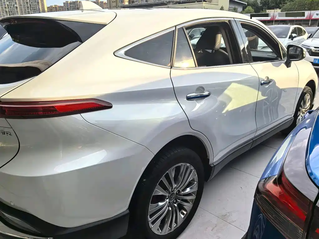 Toyota Harrier — миниатюра 9