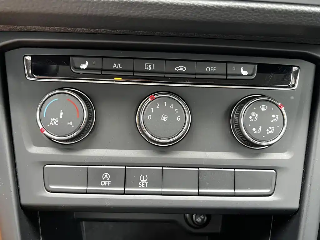 Volkswagen Touran — миниатюра 11