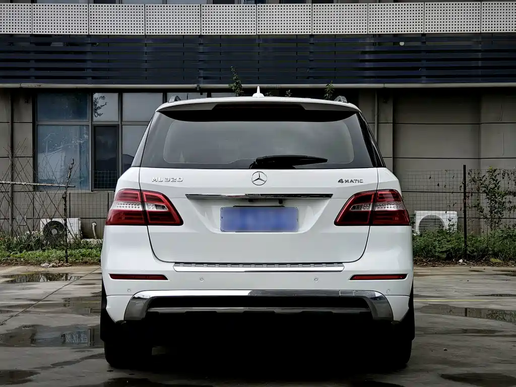 Mercedes-Benz M-Class — миниатюра 6