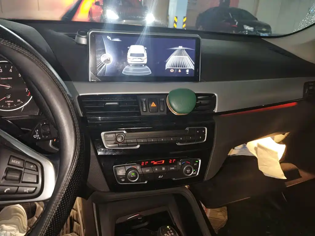 BMW X1 — миниатюра 14