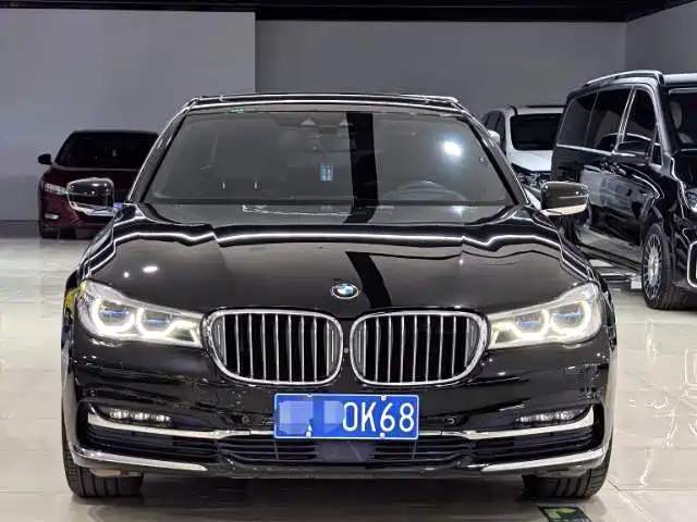 BMW 7 Series — миниатюра 3