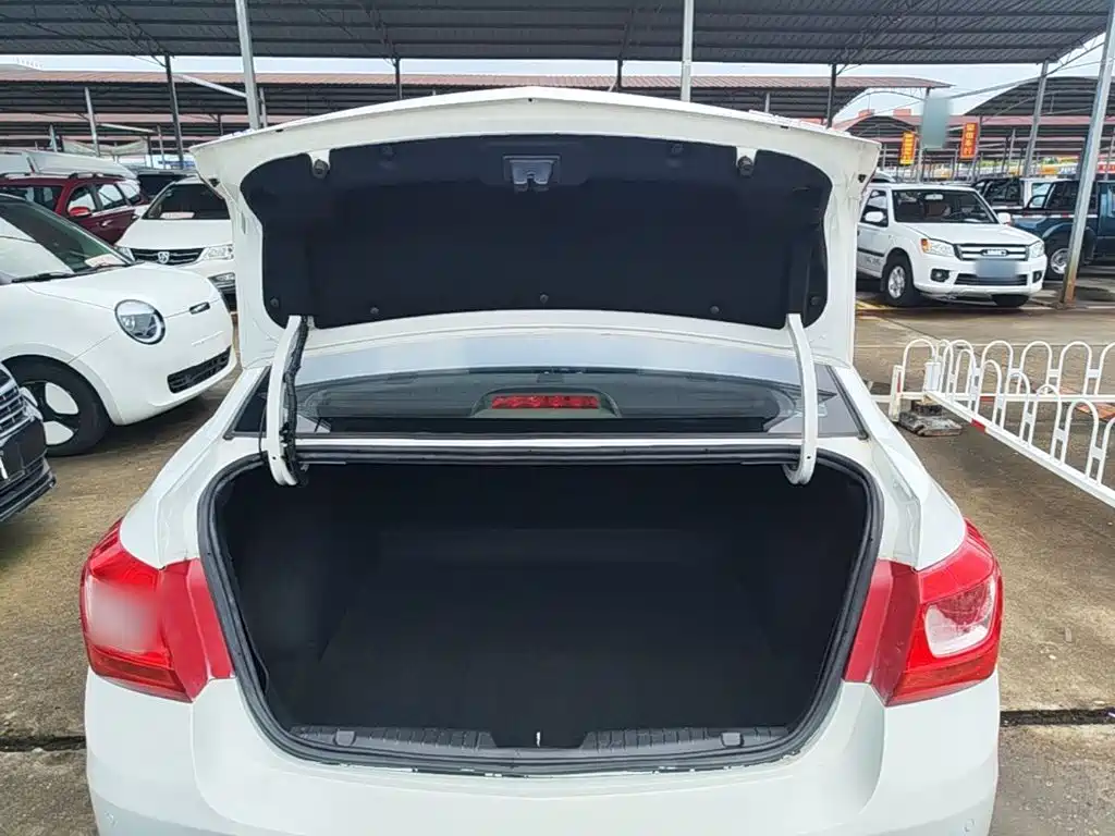 Chevrolet Cruze — миниатюра 19