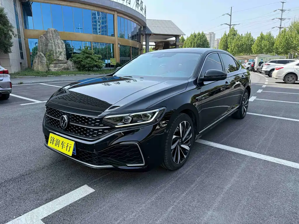 Volkswagen Passat 2022
