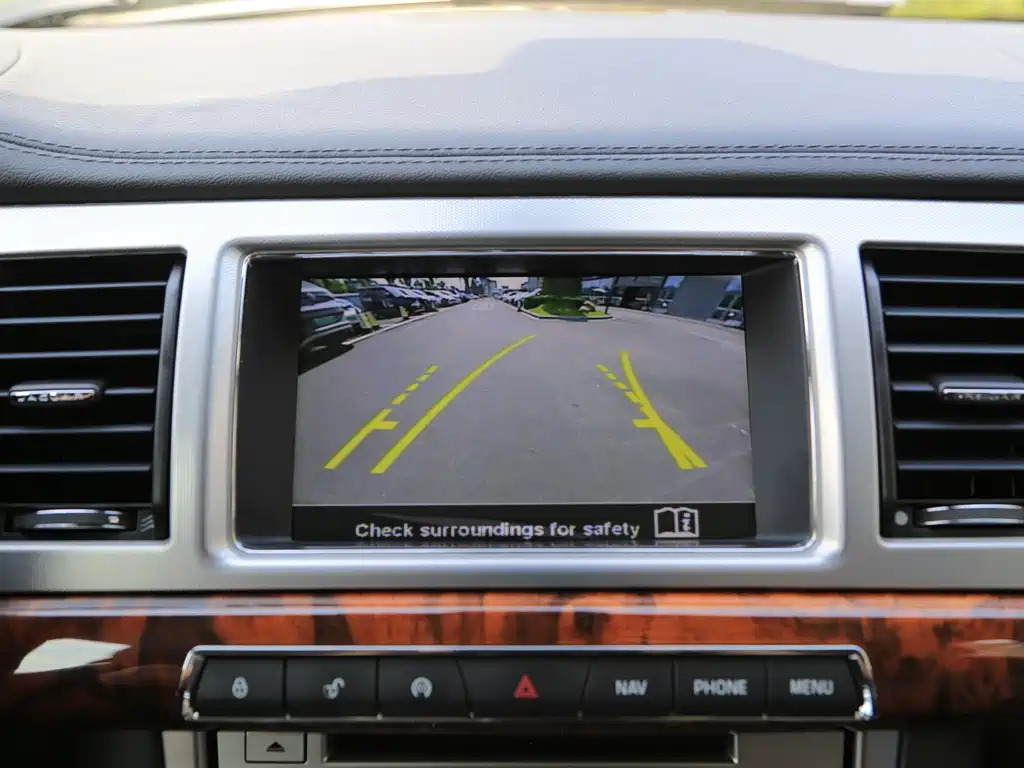 Jaguar XF — миниатюра 7