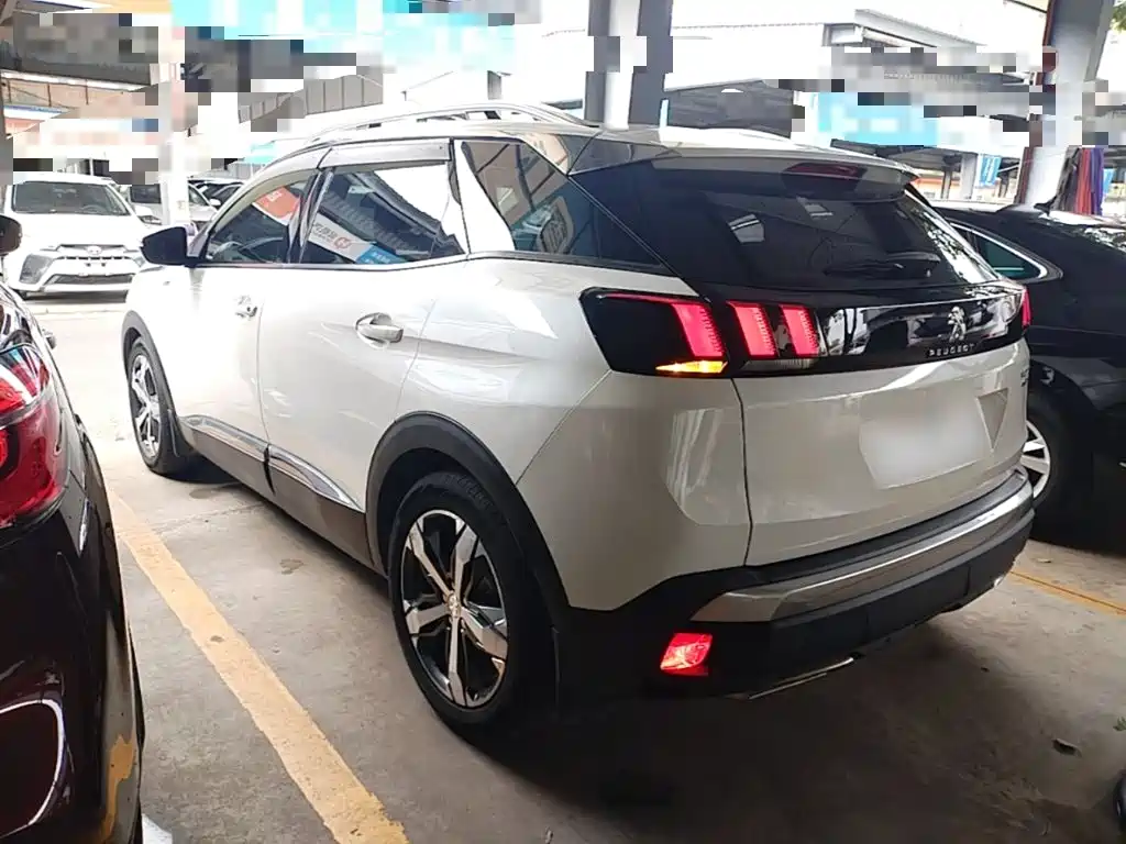 Peugeot 4008 — миниатюра 5