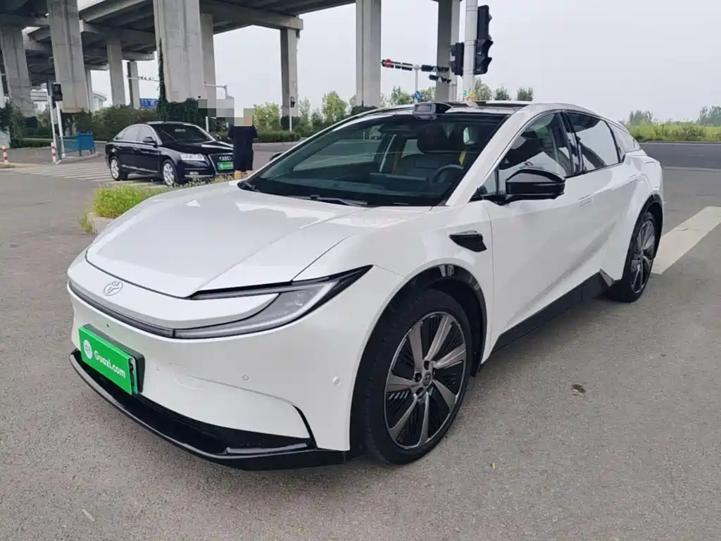 Toyota Toyota BZ5 — миниатюра 2