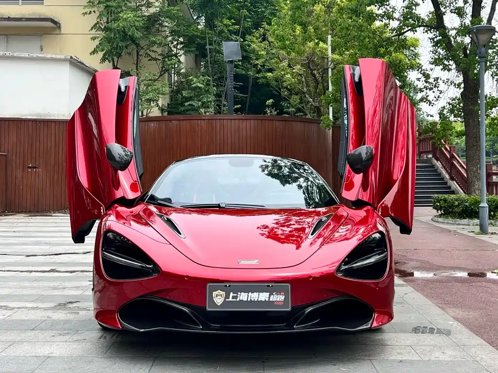 MCLAREN 720S