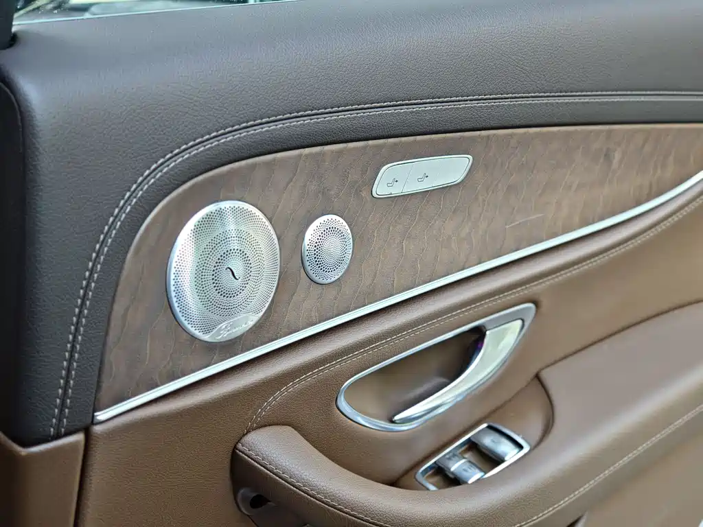 MERCEDES-BENZ E CLASS