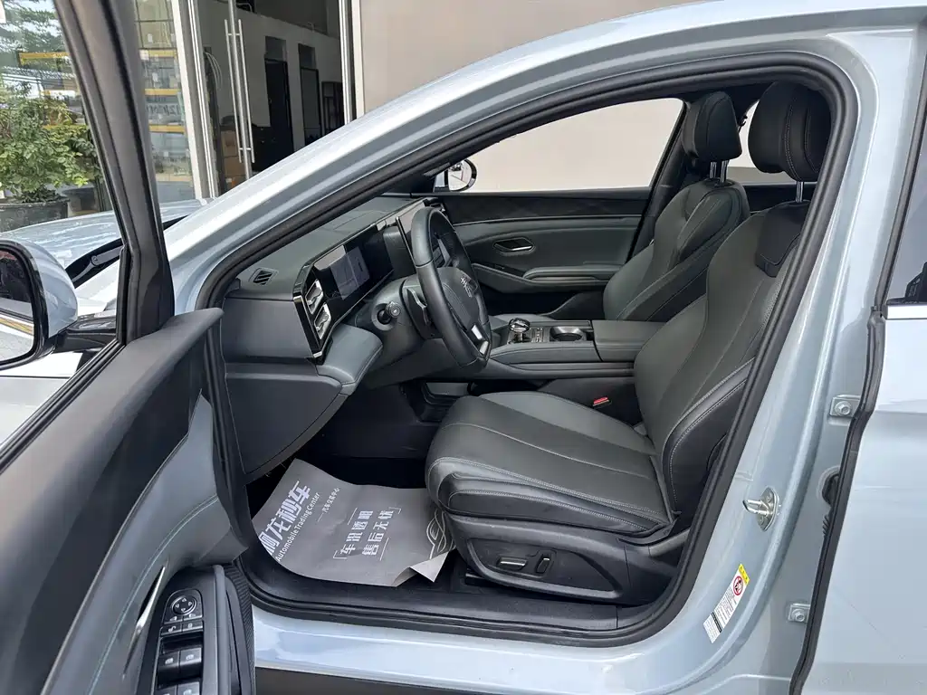 BYD Qin L L 2025 DM-i Smart Drive 80KM